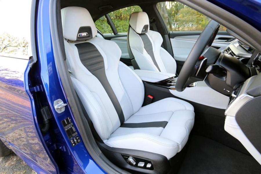 Интерьер BMW M5 (F90) 2018 года  (JP) (фото 13 из 33)